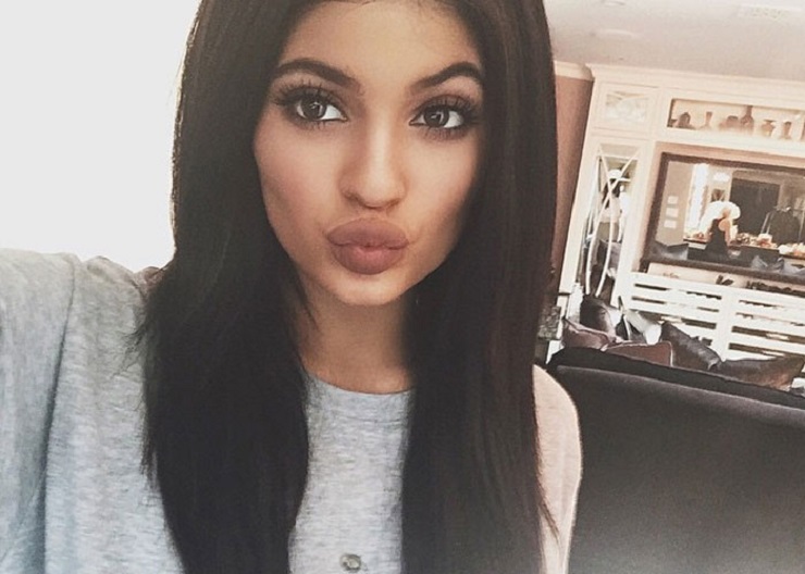 kylie-jenner-selfie