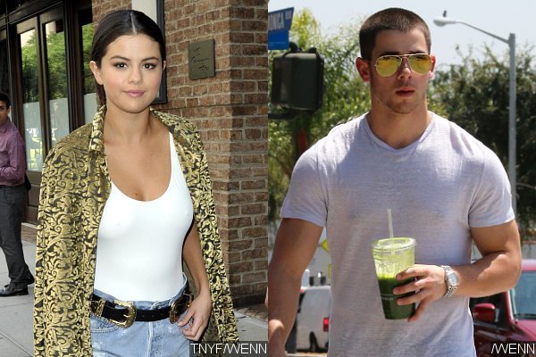 Nick Jonas & Selena Gomez texting story part two!!!!! Nick Jonas & Selena Gomez texting story part two!!!!!