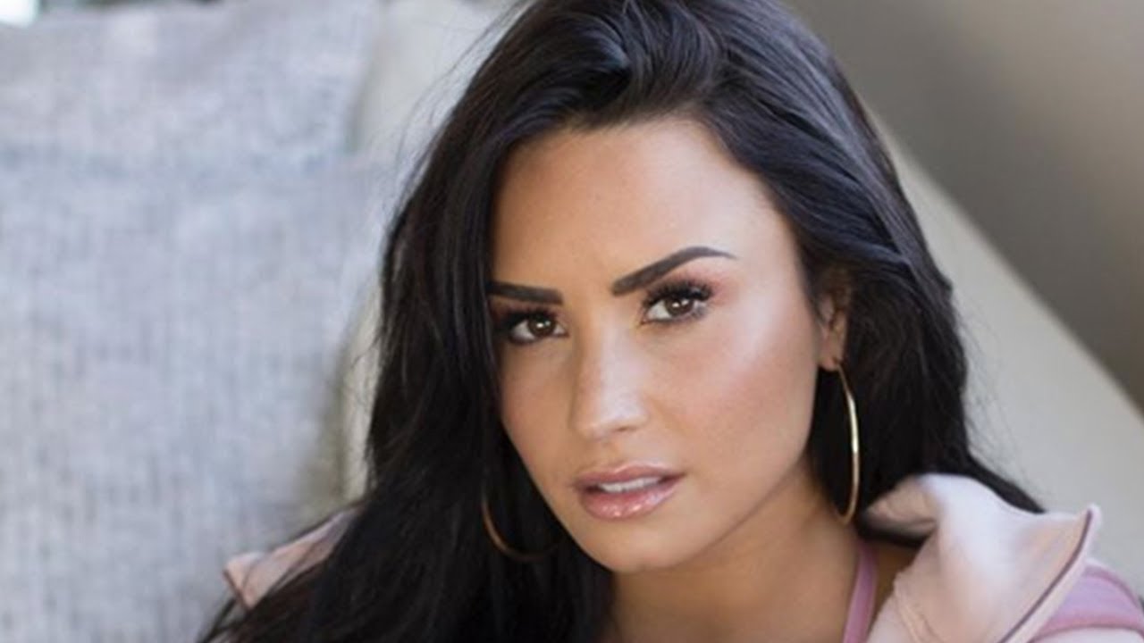 Demi Lovato almost Died during Overdose! | The Ultimate Source
